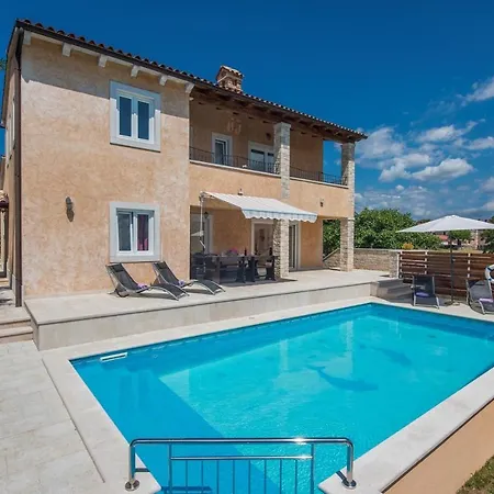 Villa Sandra With Heated Pool *